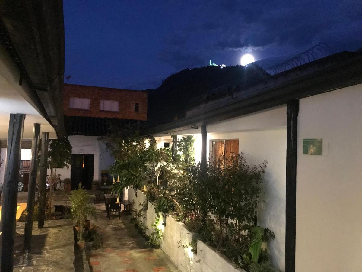El Yarumo Hostel بوغوتا المظهر الخارجي الصورة